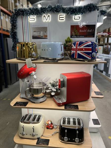 Découvrez notre sélection d'appareils de la marque SMEG pour Noel